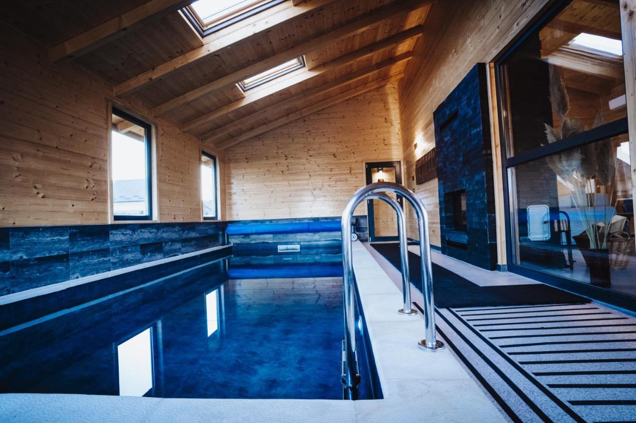 Holiday Home Nightswim Inn Vrbovec Εξωτερικό φωτογραφία